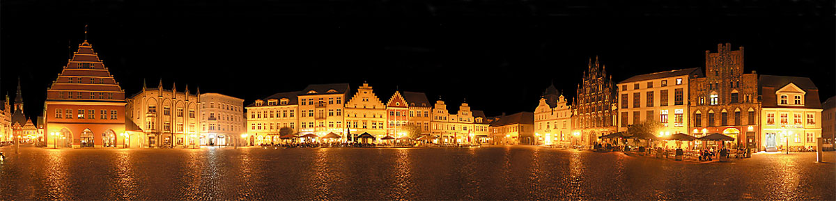 Panorama-Motiv: Greifswald Markt bei Nacht - Motivnummer: pk-hgw-03